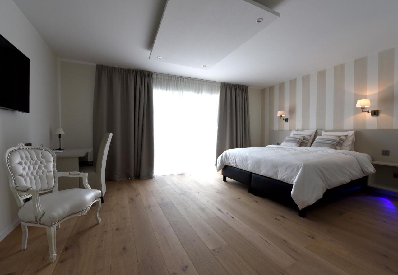Le 24 Hotel Spa Habitación foto